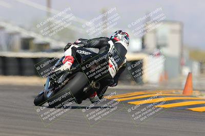 media/Oct-08-2022-SoCal Trackdays (Sat) [[1fc3beec89]]/Turn 16 (125pm)/